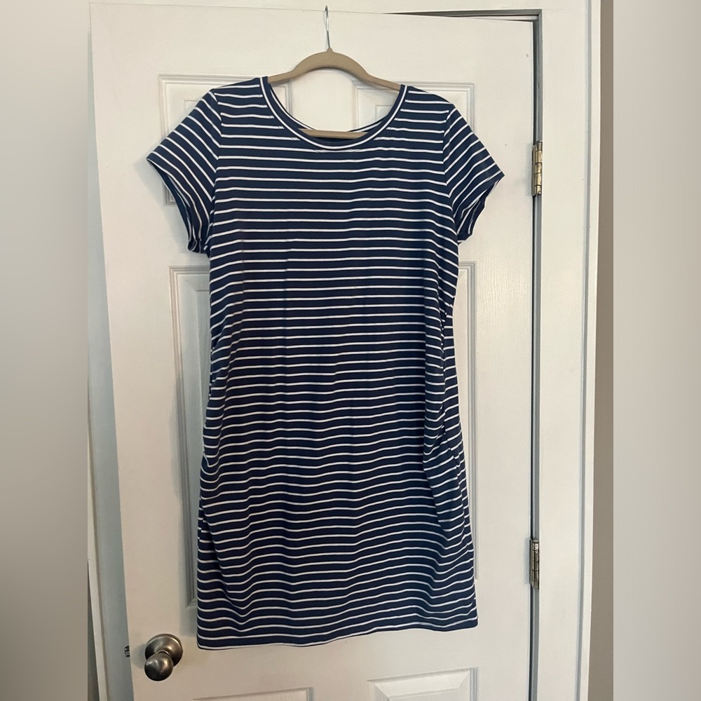 Blue & White Stripped Maternity Dress
Size: XL